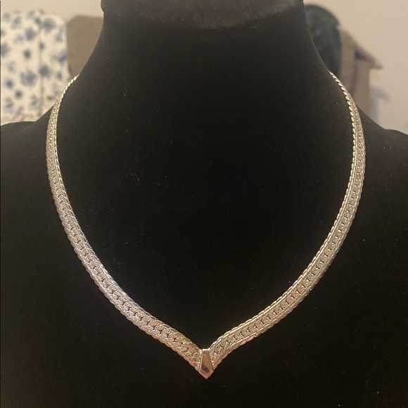 Napier Silver V-Shaped Chunky Herringbone Necklace - Picture 1 of 4